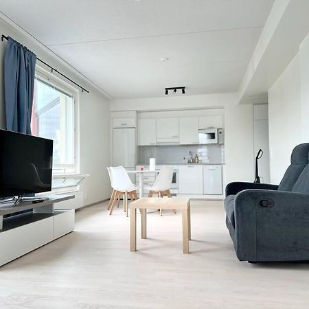 Huoneisto Juna Aseman Vieressae Leilighet Vanda Eksteriør bilde